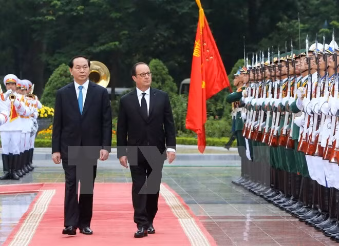 Presidente de Vietnam dialoga con Francois Hollande ảnh 1