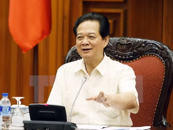 Premier preside reunión sobre impactos de devaluación de yuan ảnh 1