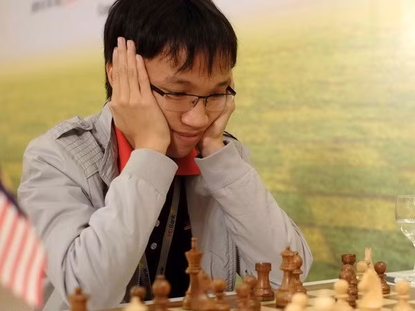 Truong Son se proclama campeón de ajedrez rápido de torneo asiático ảnh 1