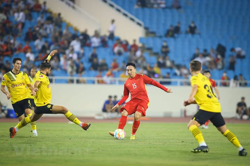 Vietnam gana a club alemán Borussia Dortmund en partido amistoso de fútbol ảnh 2