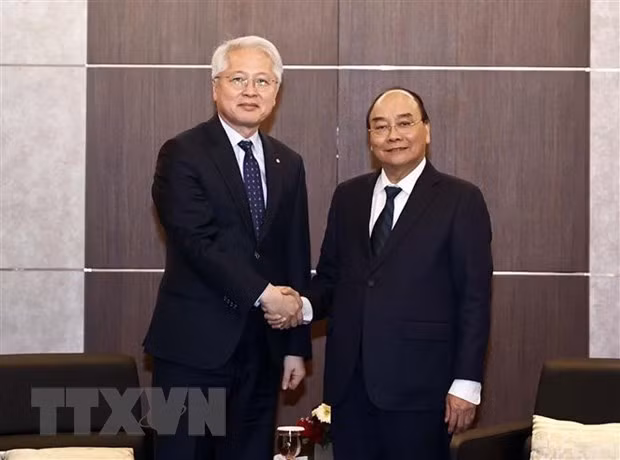 Presidente recibe a grupos sucoreanos con operaciones comerciales en Vietnam ảnh 3