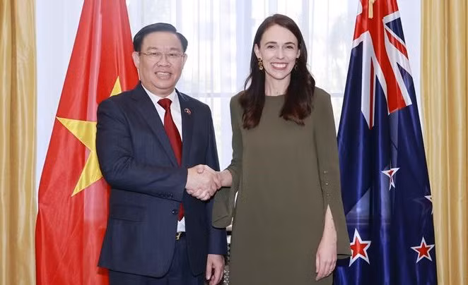 Titular del Parlamento vietnamita se reúne con primera ministra de Nueva Zelanda ảnh 1