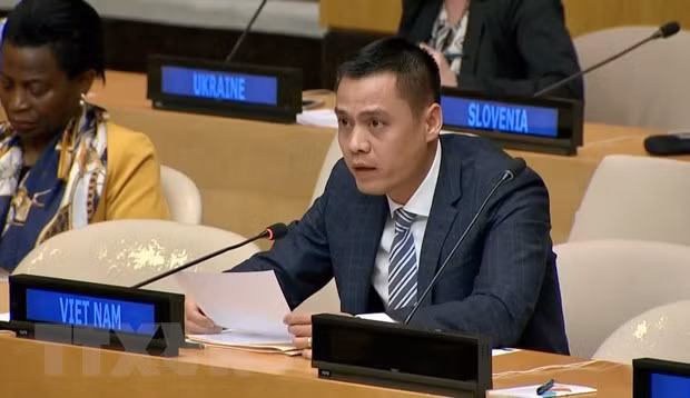 Vietnam reitera compromiso de ASEAN en promoción del multilateralismo ảnh 1