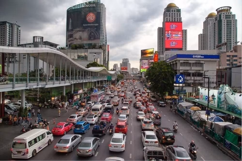 Tailandia refuerza control de tráfico durante celebración de Año Nuevo ảnh 1