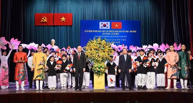Ciudad Ho Chi Minh conmemora 30 años del establecimiento de relaciones diplomáticas entre Vietnam y Corea del Sur&nbsp; ảnh 1