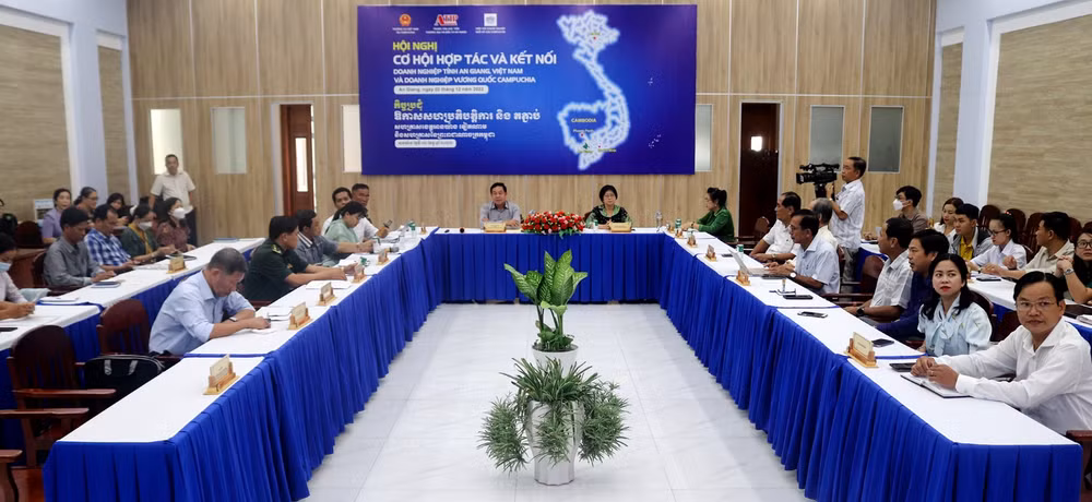 Efectúan conferencia de conexión de inversión entre Camboya y An Giang ảnh 1 Efectúan conferencia de conexión de inversión entre Camboya y An Giang ảnh 1