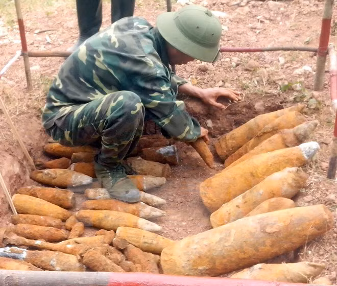 EE.UU. respalda Quang Tri superar consecuencias de bombas ảnh 1