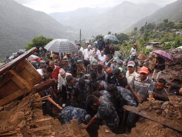 Decenas de muertos por avalancha de lodo en Myanmar ảnh 1