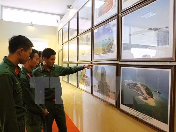 Exponen objetos sobre Hoang Sa y Truong Sa en Dien Bien ảnh 1
