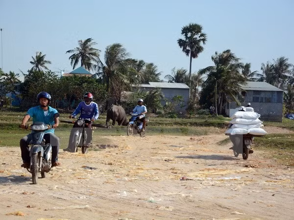 Facilita traslado a través de línea fronteriza entre Vietnam y Camboya ảnh 1