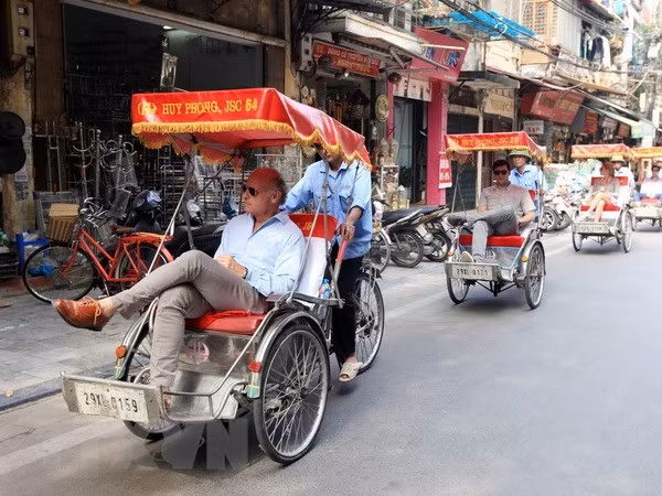 Vietnam recibe a más de un millón 430 mil turistas extranjeros en enero ảnh 1