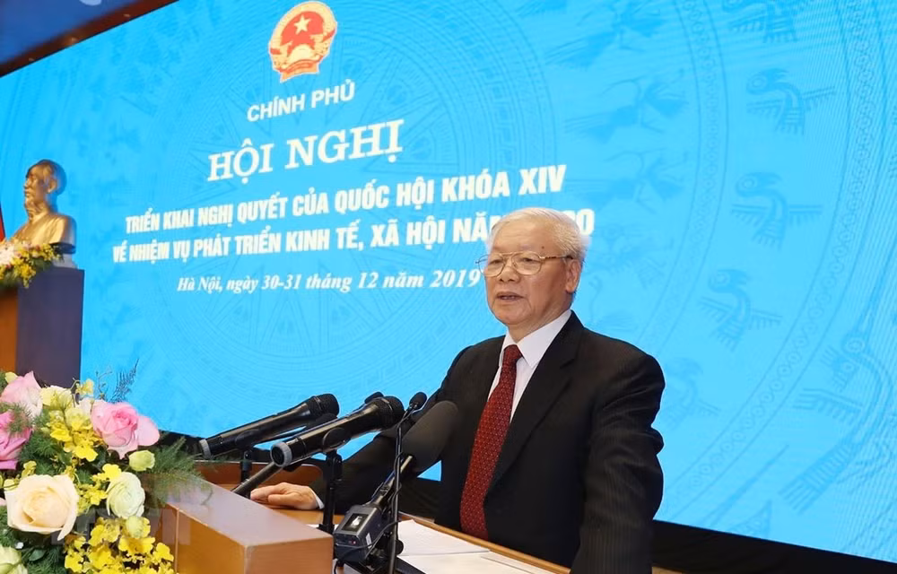  Máximo dirigente de Vietnam exhorta a mayores esfuerzos para mejores hazañas en 2020 ảnh 1