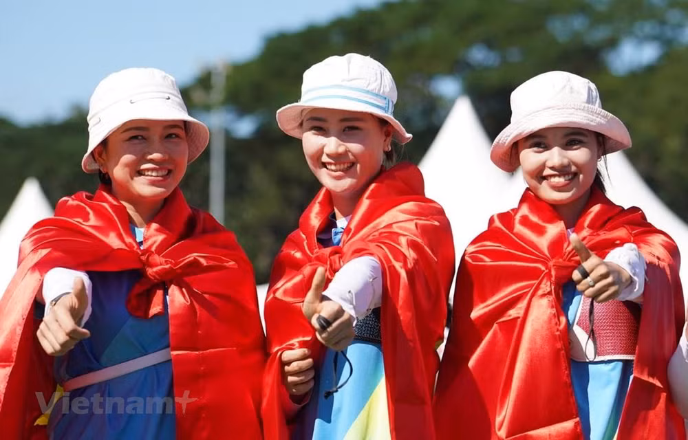 SEA Games 30: cosecha de oros de arquería y atletismo de Vietnam ảnh 1