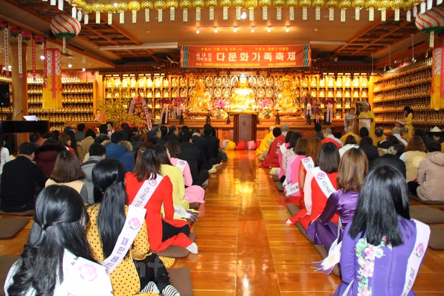 Festejan seguidores budistas vietnamitas en Corea del Sur el Año Nuevo Lunar ảnh 1 Festejan seguidores budistas vietnamitas en Corea del Sur el Año Nuevo Lunar ảnh 1