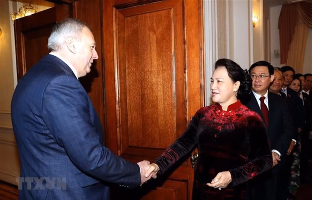 Proyectan Vietnam y Belarús elevar intercambio comercial a 500 millones de dólares ảnh 1