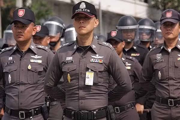 Tailandia desplegará fuerzas policiales en día de referendo ảnh 1
