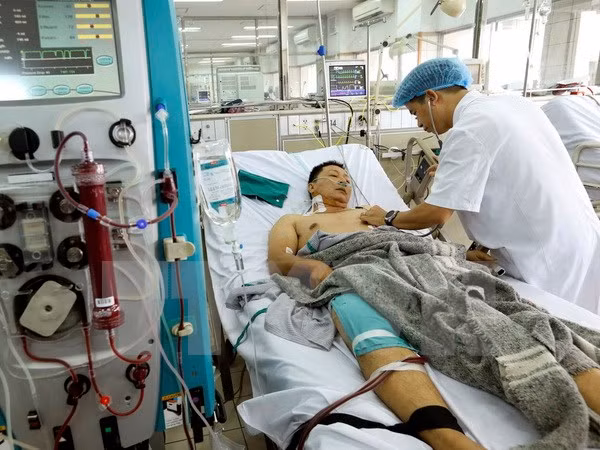 Hanoi revisa proceso de hemodiálisis tras incidente en Hoa Binh ảnh 1