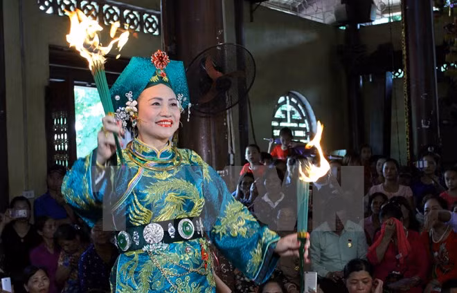 Celebran primer Festival de Práctica del culto a Mau Thuong Ngan ảnh 1 Celebran primer Festival de Práctica del culto a Mau Thuong Ngan ảnh 1
