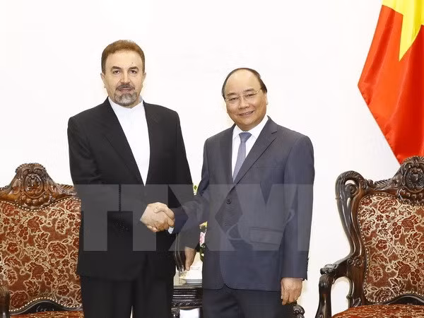 Premier de Vietnam aboga por mayor cooperación con Irán ảnh 1