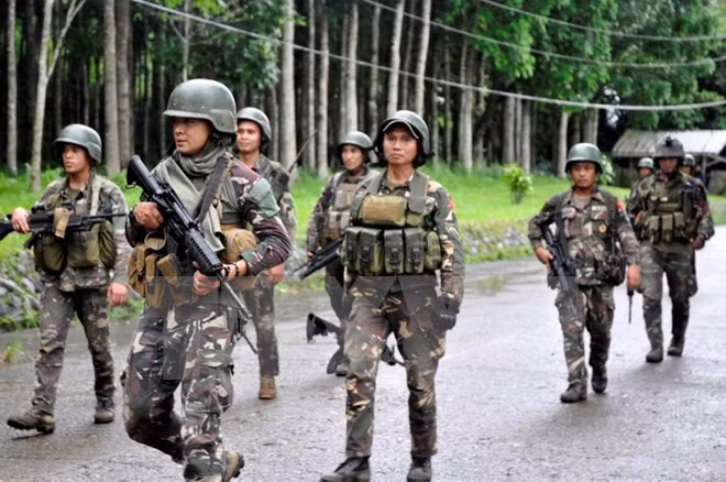 Ejército filipino ultima a pistoleros extranjeros en enfrentamiento en Marawi ảnh 1 Ejército filipino ultima a pistoleros extranjeros en enfrentamiento en Marawi ảnh 1