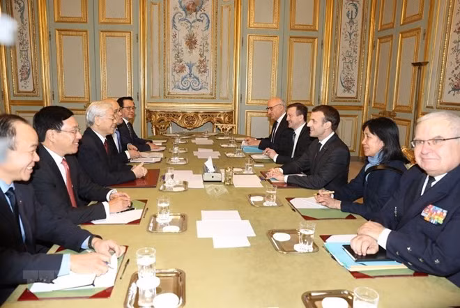 Líder partidista de Vietnam sostiene conversaciones con presidente francés ảnh 1