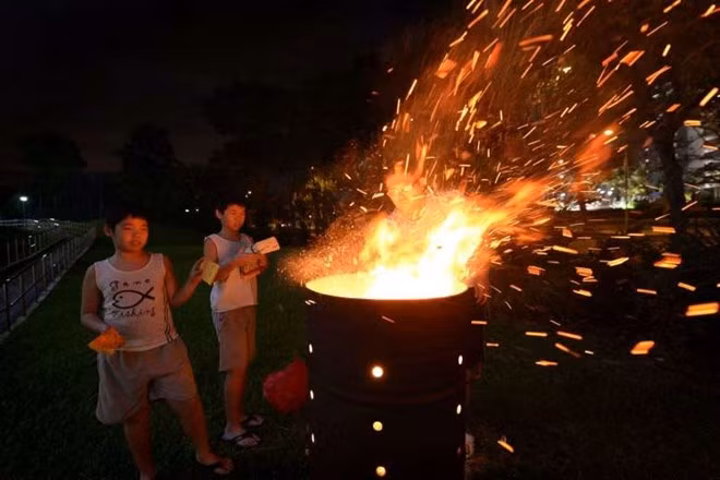 Hong Kong y Singapur estrechan control sobre la quema de papeles votivos ảnh 1