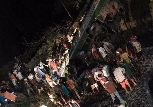 Al menos 19 muertos en accidente de autobús en Filipinas ảnh 1