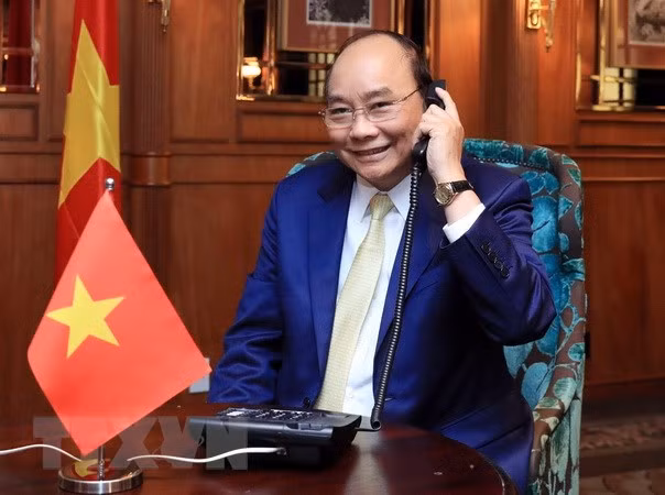 Premier de Vietnam sostiene conversación telefónica con gobernadora de Nueva Zelanda ảnh 1 Premier de Vietnam sostiene conversación telefónica con gobernadora de Nueva Zelanda ảnh 1