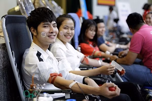 Campaña de donación de sangre en Hanoi recolecta más de 10 mil unidades de plasma ảnh 1