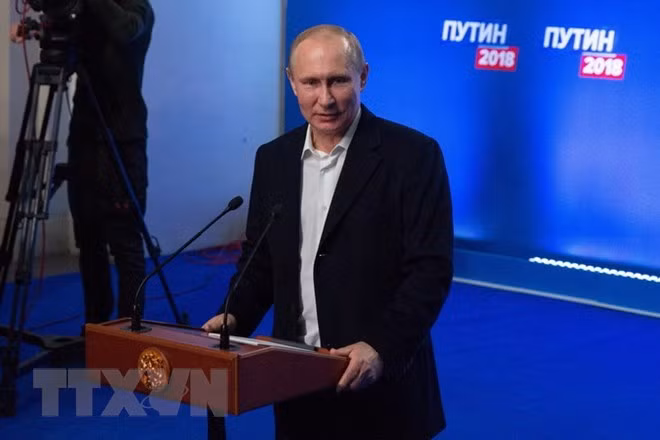 Máximo dirigente político de Vietnam saluda victoria de Putin ảnh 1