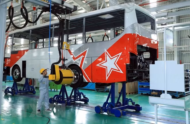 Primer ministro asiste a inauguración de fábrica de autos en Quang Nam ảnh 1