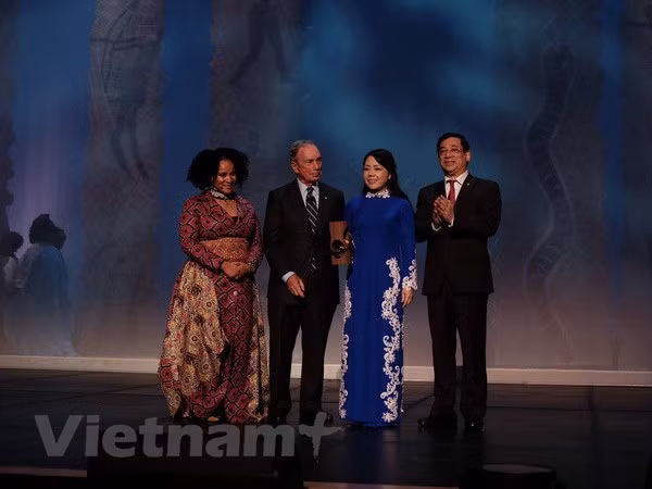 Ministerio de Salud de Vietnam recibe premio internacional de control de tabaco ảnh 1