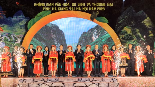 Espacio cultural, turístico y comercial de Ha Giang en el corazón de Hanoi ảnh 1