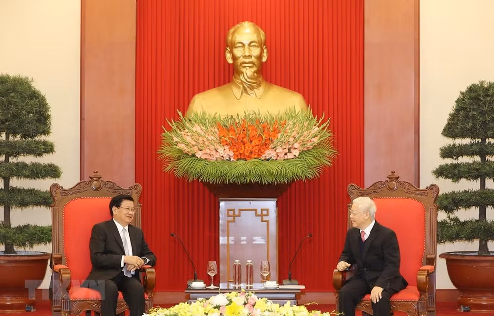 Recibe máximo dirigente de Vietnam a premier de Laos ảnh 1