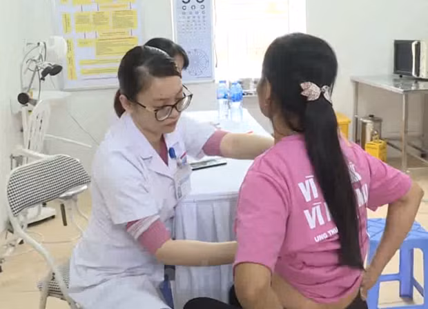 Vietnamitas enfermas de cáncer de mama se acercan a tratamiento moderno ảnh 1