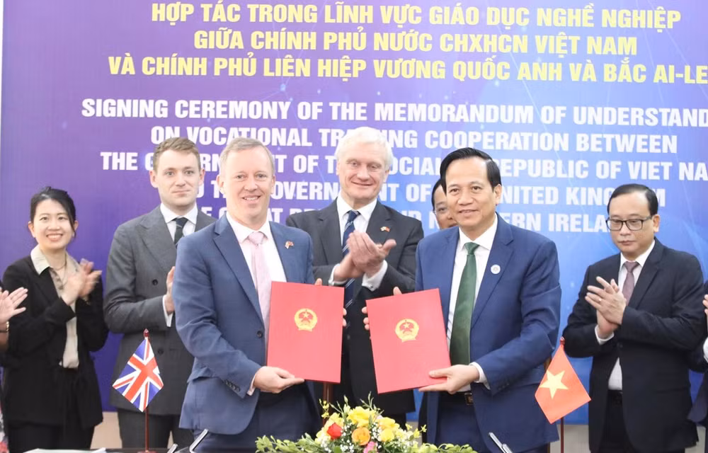 Educación vocacional, otro punto de cooperación entre Vietnam y Reino Unido ảnh 1 Educación vocacional, otro punto de cooperación entre Vietnam y Reino Unido ảnh 1