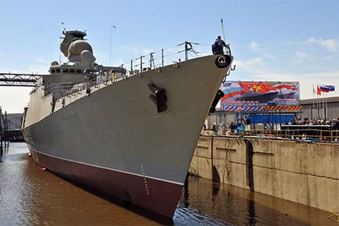 Bota Rusia buque de guerra Gepard construido para Vietnam ảnh 1