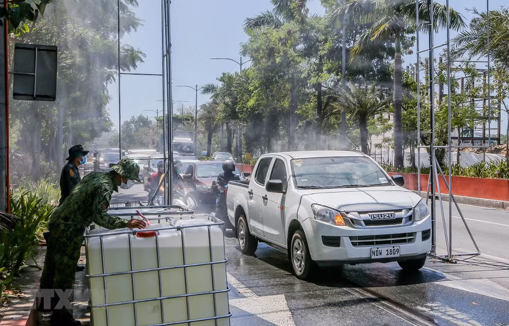 Presidente de Filipinas firma ley especial contra pandemia de COVID-19 ảnh 1