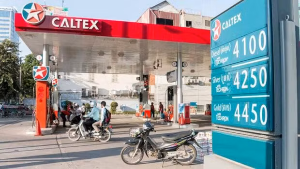 Mantienen pronóstico sobre caída de precios del combustible en Camboya ảnh 1