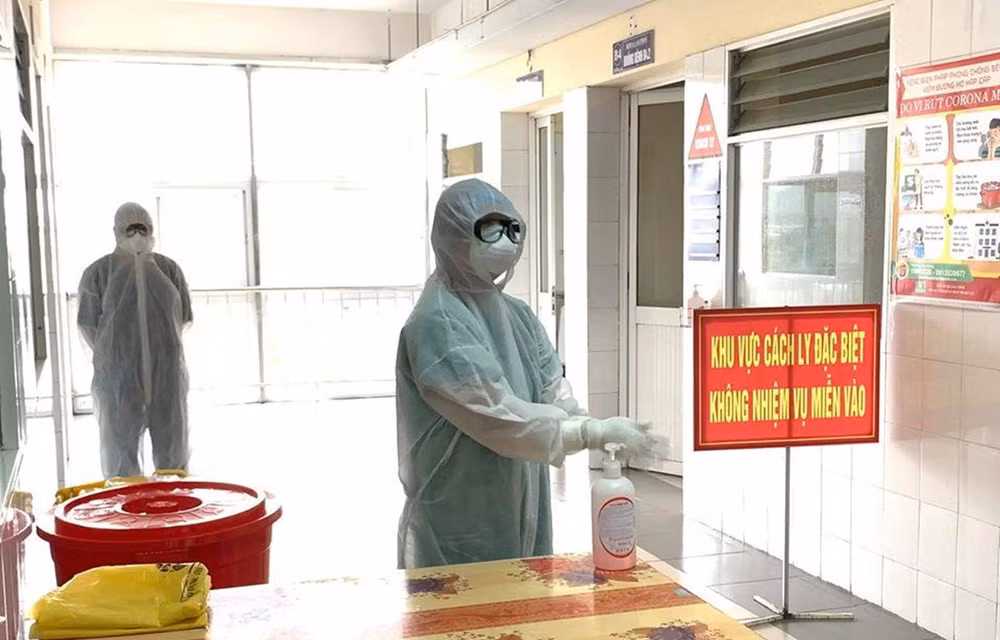 COVID-19: Más casos “importados” en Vietnam, todos controlados desde aeropuertos ảnh 1 COVID-19: Más casos “importados” en Vietnam, todos controlados desde aeropuertos ảnh 1