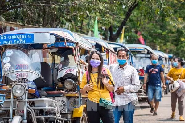 Laos cancela actividades no esenciales para reforzar lucha antiepidémica ảnh 1