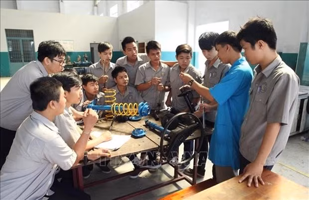 Vietnam busca perfeccionar los recursos humanos ảnh 1 Vietnam busca perfeccionar los recursos humanos ảnh 1