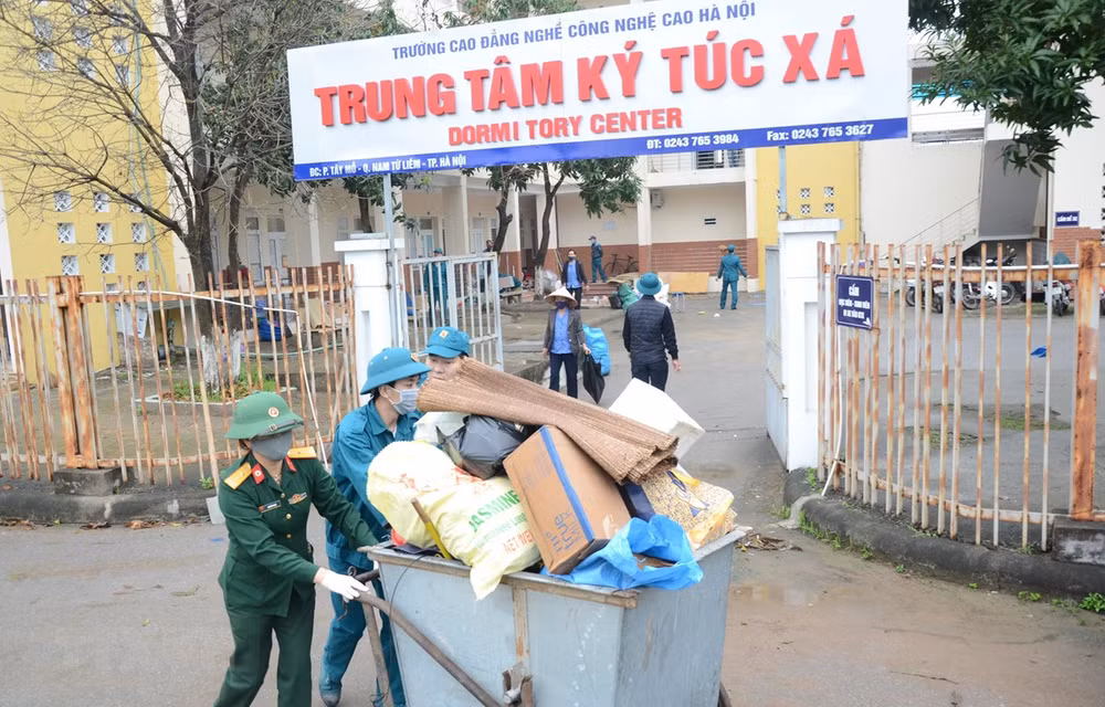 Hanoi maximiza sus esfuerzos para prevenir la propagación del COVID-19 ảnh 1