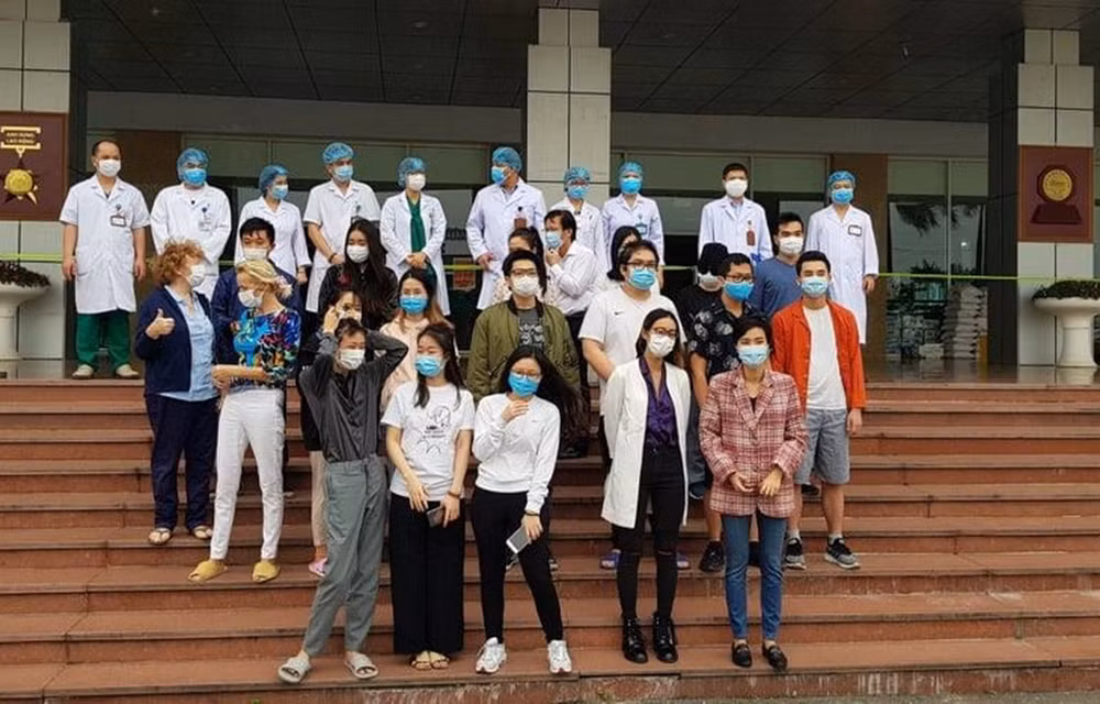 Vietnam suma otros 27 pacientes recuperados del COVID-19 ảnh 1