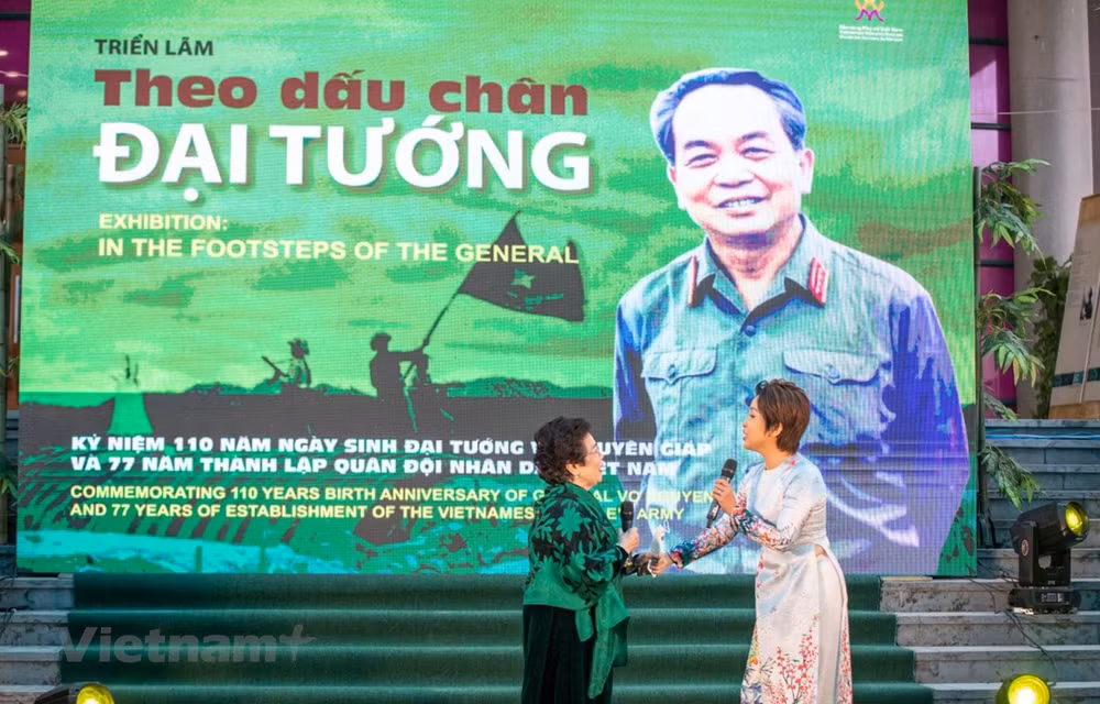 Organizan diversas actividades para celebrar natalicio del legendario General Vo Nguyen Giap ảnh 3