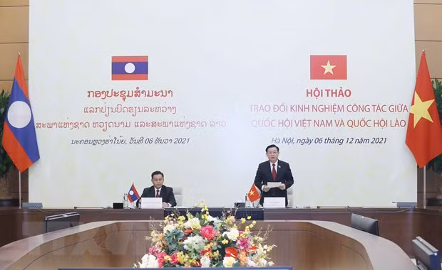 Vietnam y Laos intercambian experiencias en labores parlamentarios ảnh 1