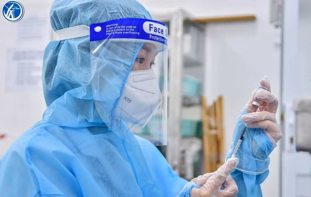 Ciudad Ho Chi Minh comenzará este viernes administración de dosis de refuerzo ảnh 1