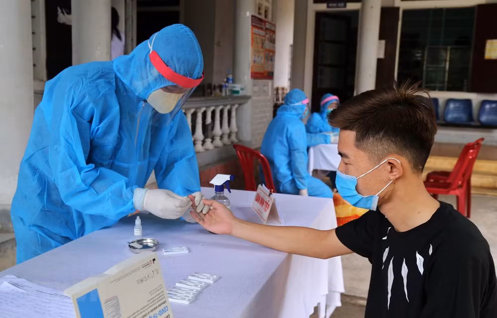 Confirman dos nuevos casos del COVID-19 en Vietnam ảnh 1