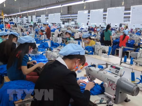 Empresas vietnamitas de confección textil y calzado muestran optimismo para superar impactos del COVID-19 ảnh 1 Empresas vietnamitas de confección textil y calzado muestran optimismo para superar impactos del COVID-19 ảnh 1