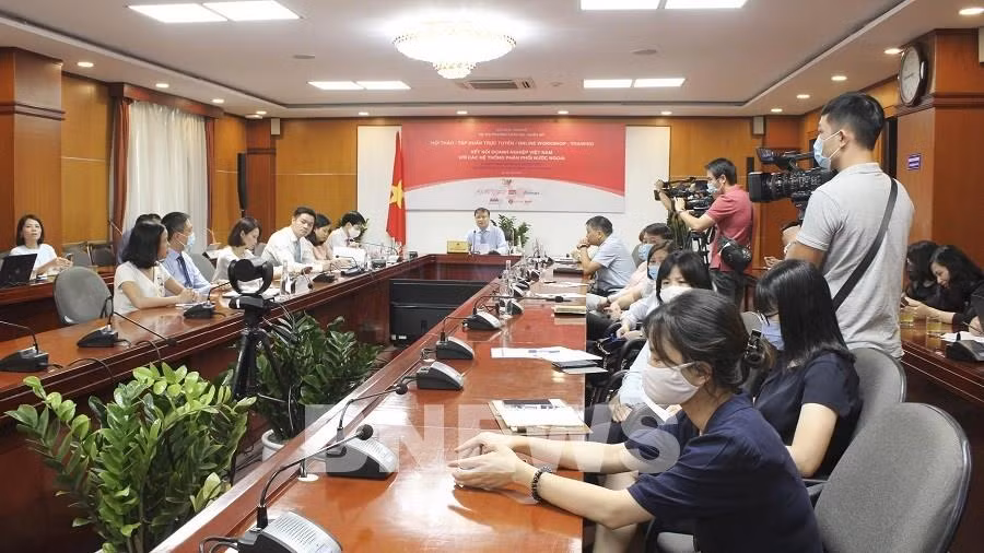Impulsan participación de empresas vietnamitas en canales de distribución extranjeros ảnh 1